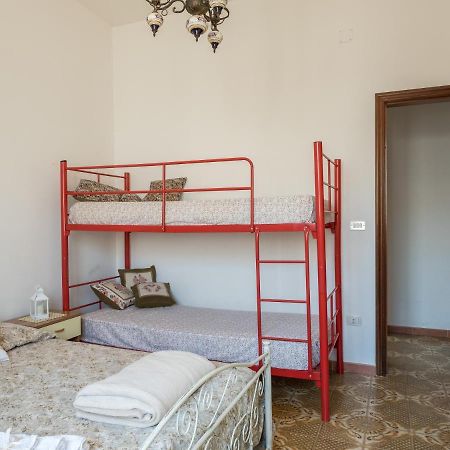 Villetta Lucia Taviano  Exterior photo